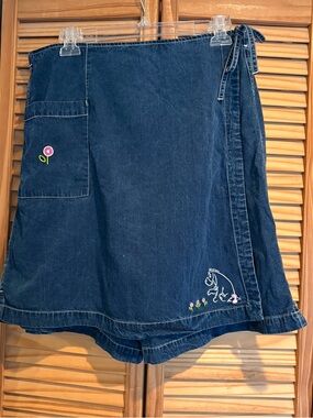 Disney Store Winnie the Pooh Eeyore Jean Denim Wrap Skort XL Embroidered